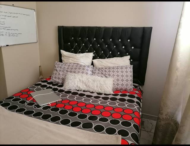 2 BEDROOM APARTMENT FOR SALE IN WATERVAL EAST